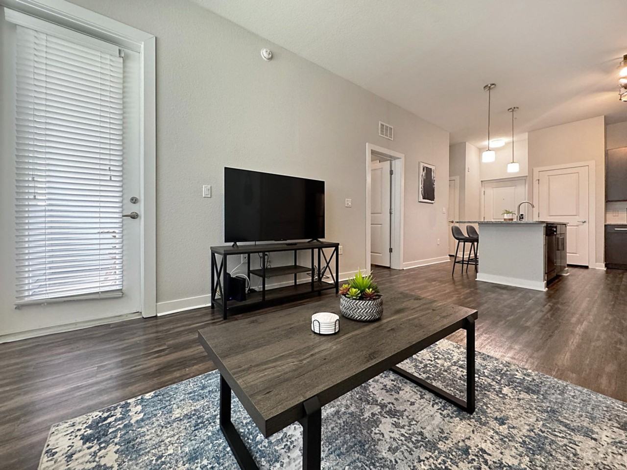 124 South Morgan Street #1055599P - Photo 3 of 33