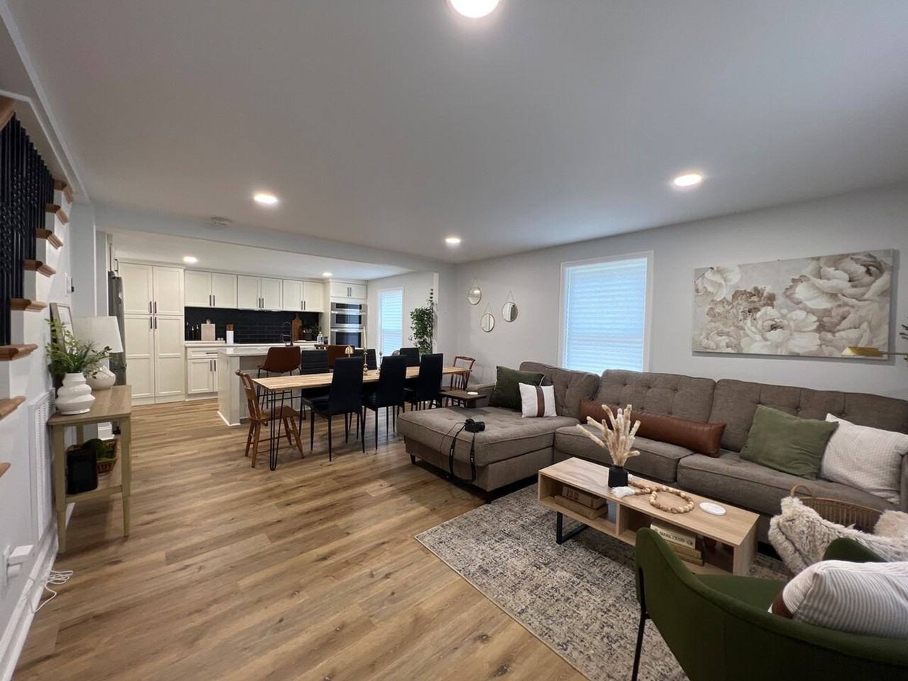 24 Seth St #1234793P - Photo 2 of 49