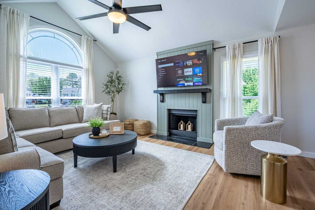 18 Huntcliff Dr #1234812P - Photo 5 of 38