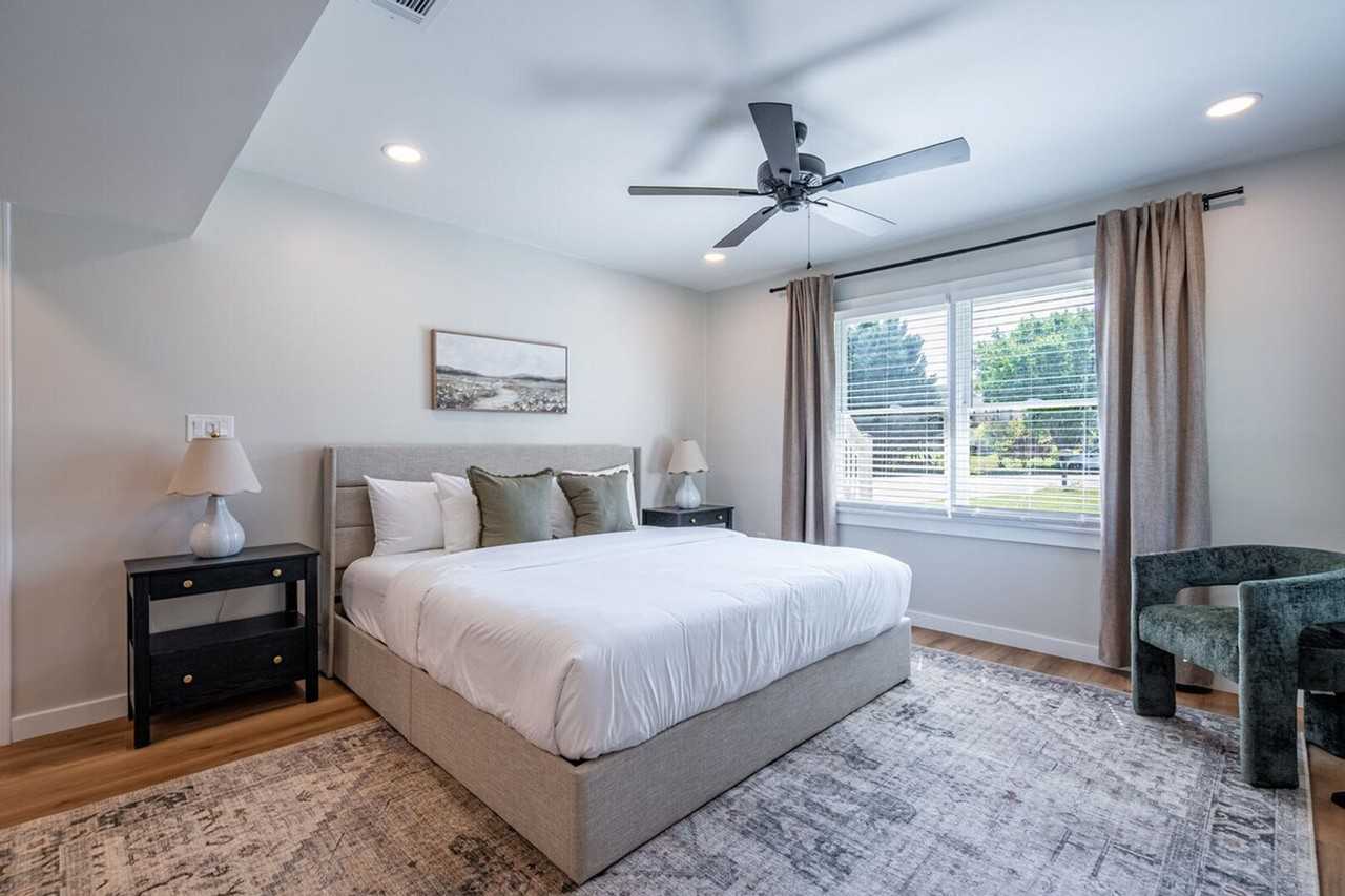 18 Huntcliff Dr #1234812P - Photo 3 of 38