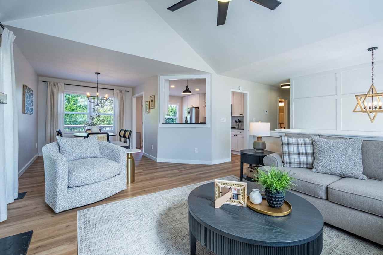 18 Huntcliff Dr #1234812P - Photo 7 of 38