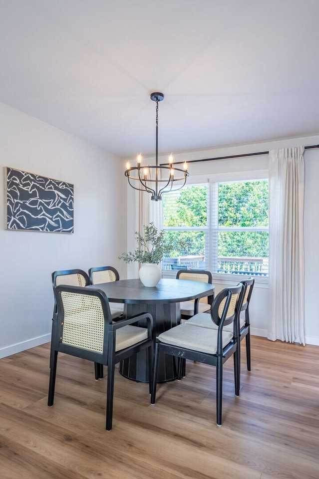 18 Huntcliff Dr #1234812P - Photo 2 of 38