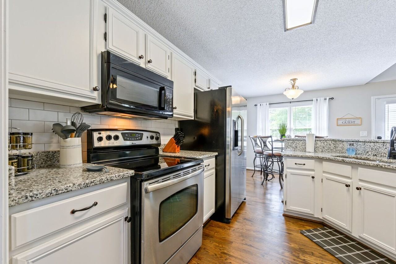 13 Windfield Dr #1234836P - Photo 3 of 50