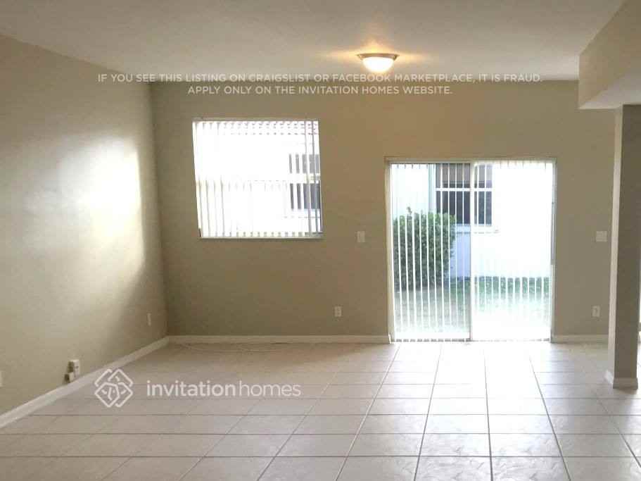 13260 Sw 52nd St - Photo 2 of 9