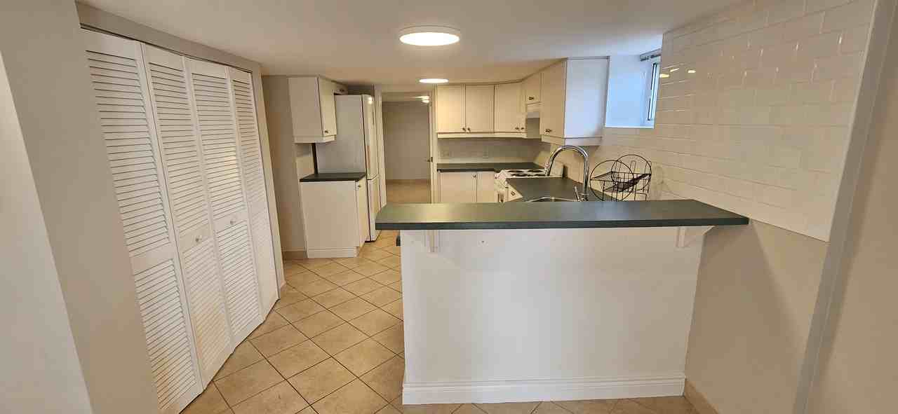 107 Highview Avenue - Photo 2 of 14