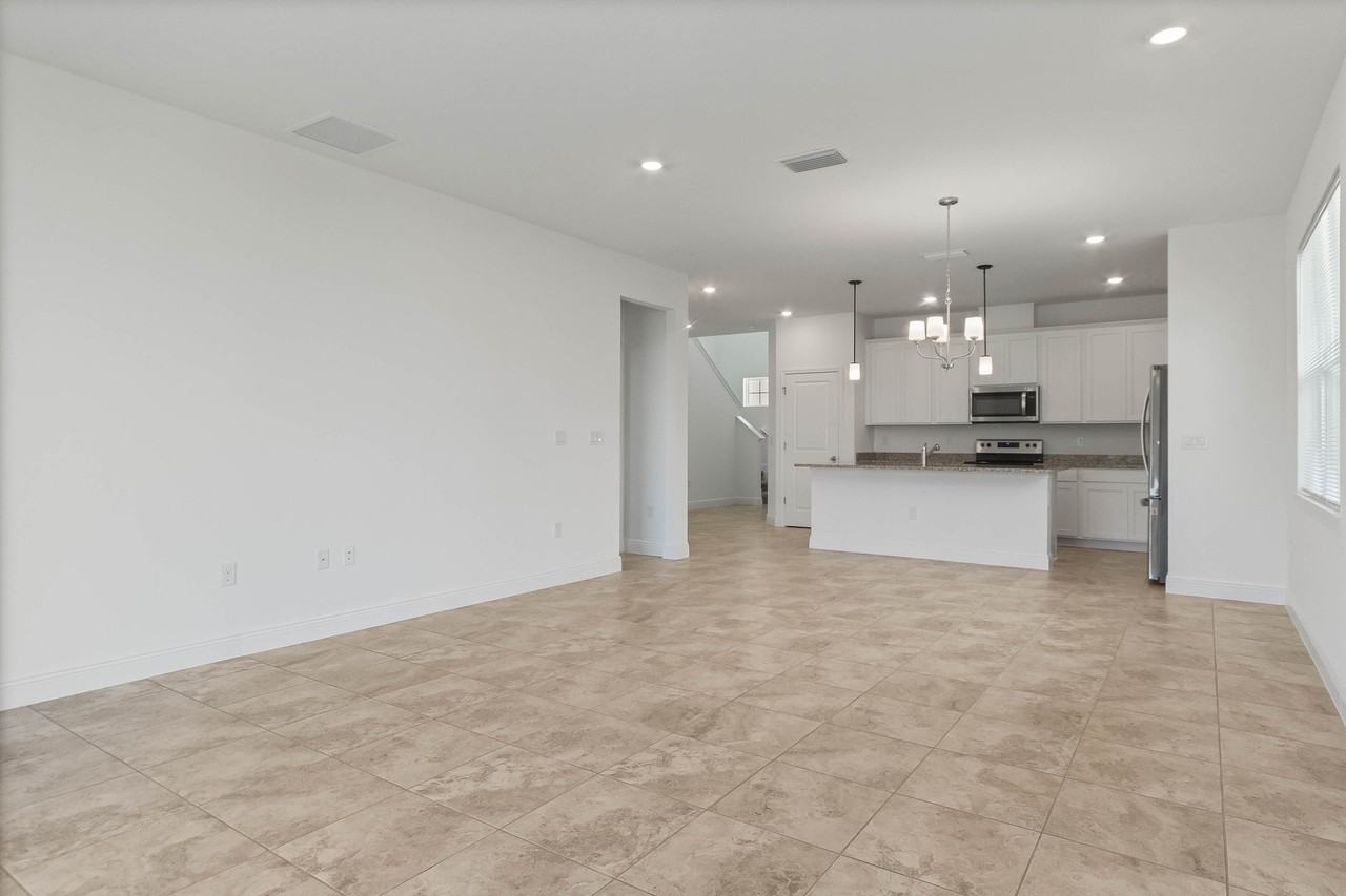 2040 Axel St - Photo 6 of 32