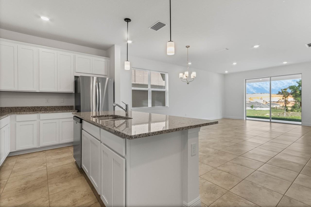 2040 Axel St - Photo 3 of 32