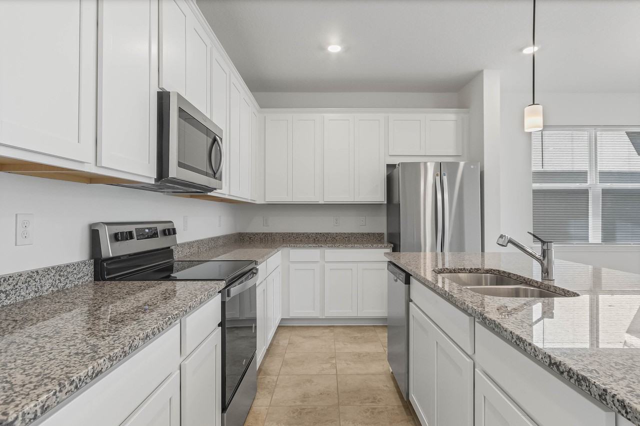 2040 Axel St - Photo 7 of 32