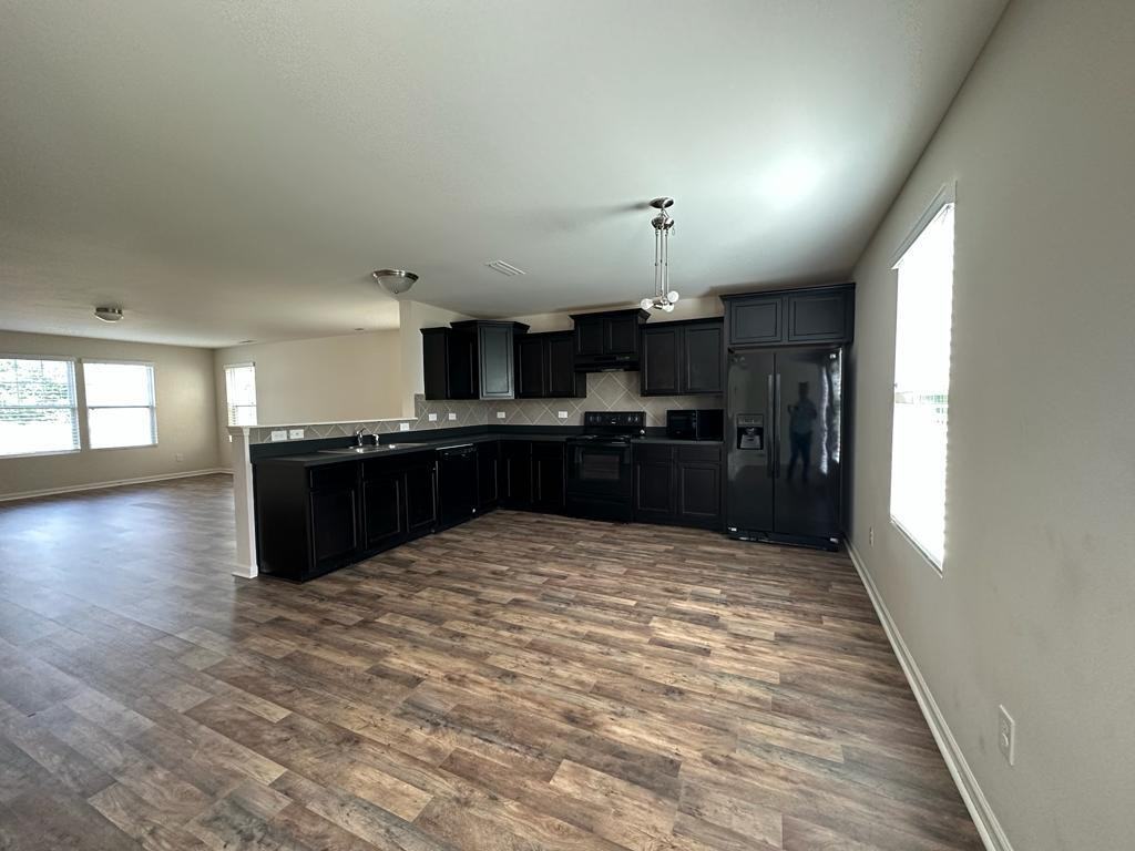 9425 Hanberry Blvd - Photo 3 of 50