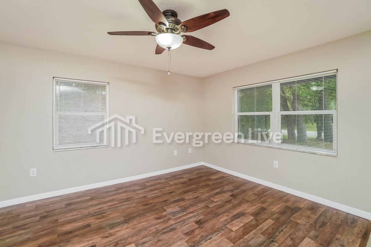 9519 Marley Ave - Photo 2 of 20