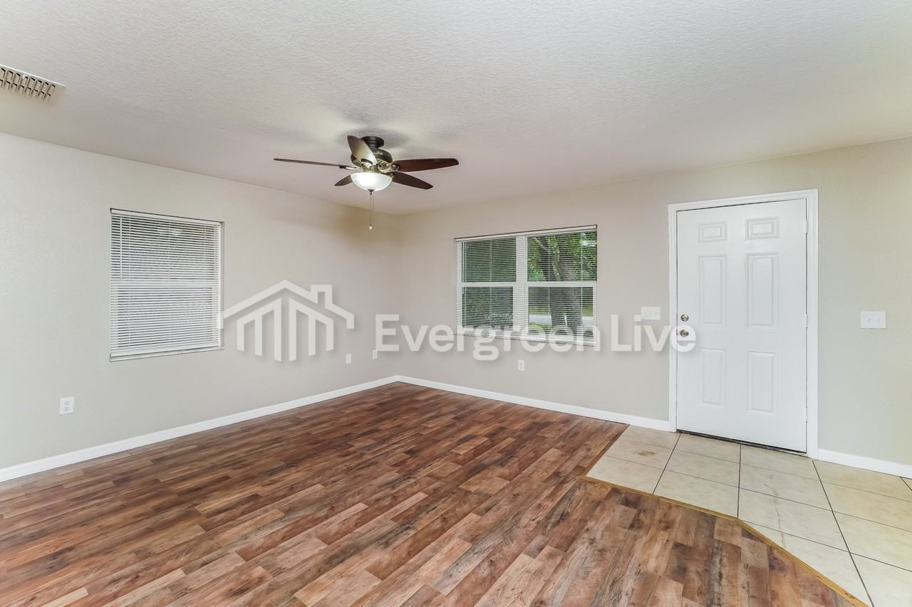 9519 Marley Ave - Photo 3 of 20