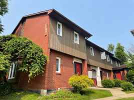 featured image of 709 W College Ave