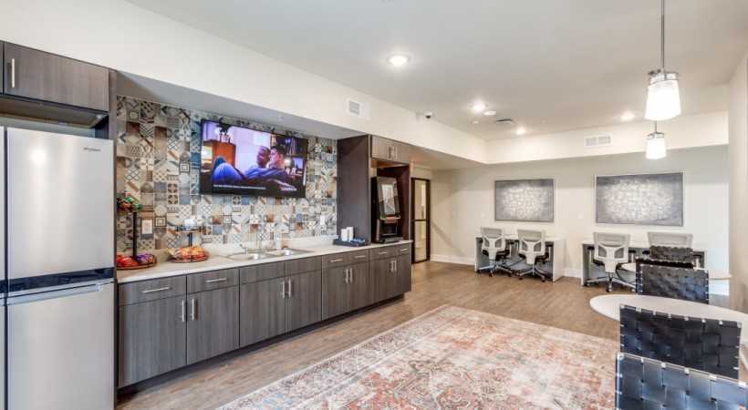 SCOTTSDALE & - Photo 6 of 20