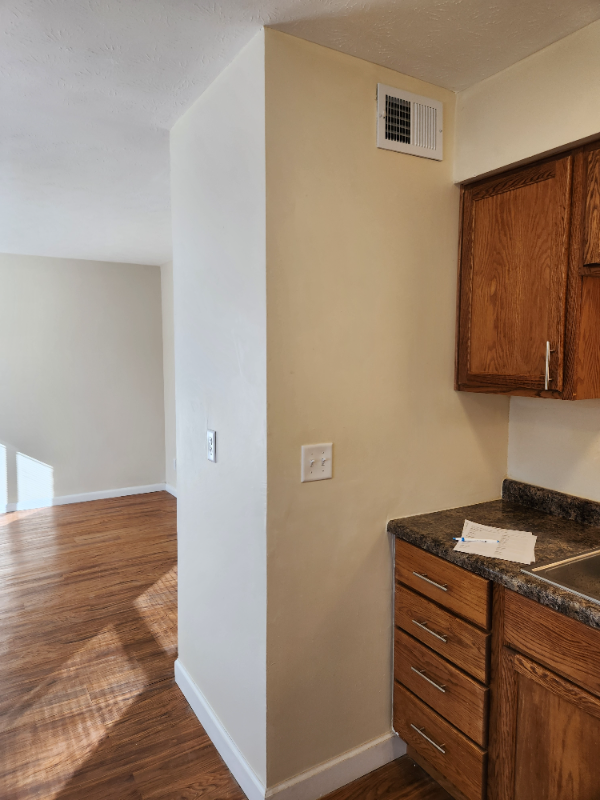 2846 Joyce Ave #C - Photo 2 of 28