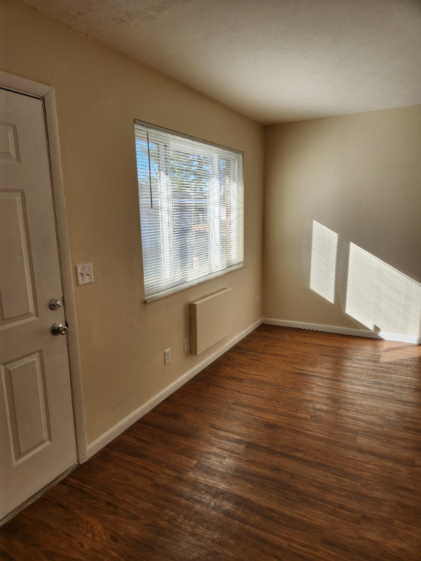 2846 Joyce Ave #C - Photo 3 of 28