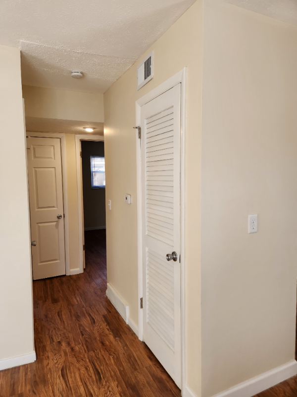 2846 Joyce Ave #C - Photo 7 of 28