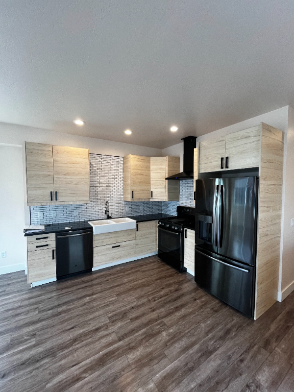 512 W Bickford St - Photo 3 of 13