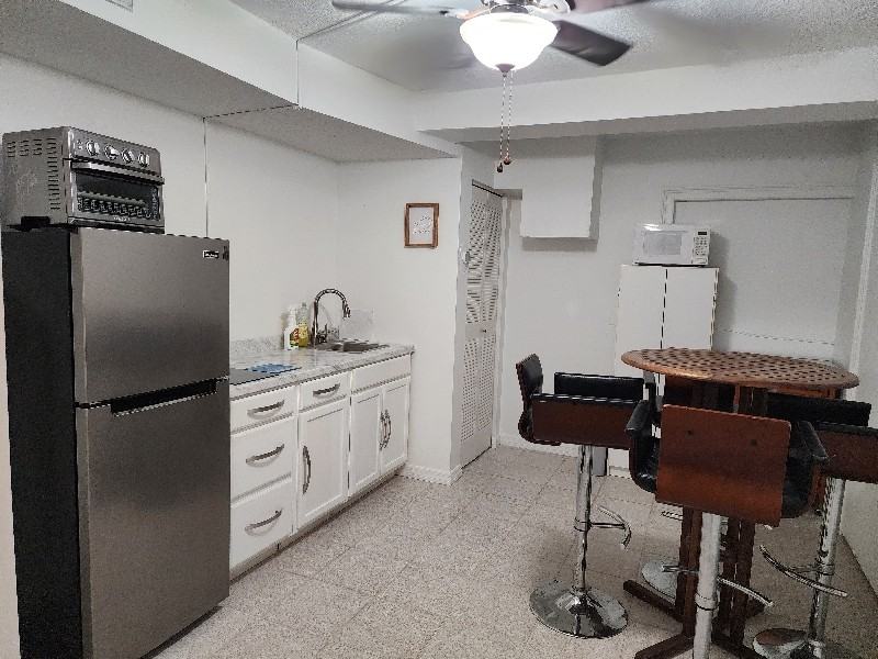 7909 Nw 40th St #C - Photo 2 of 12