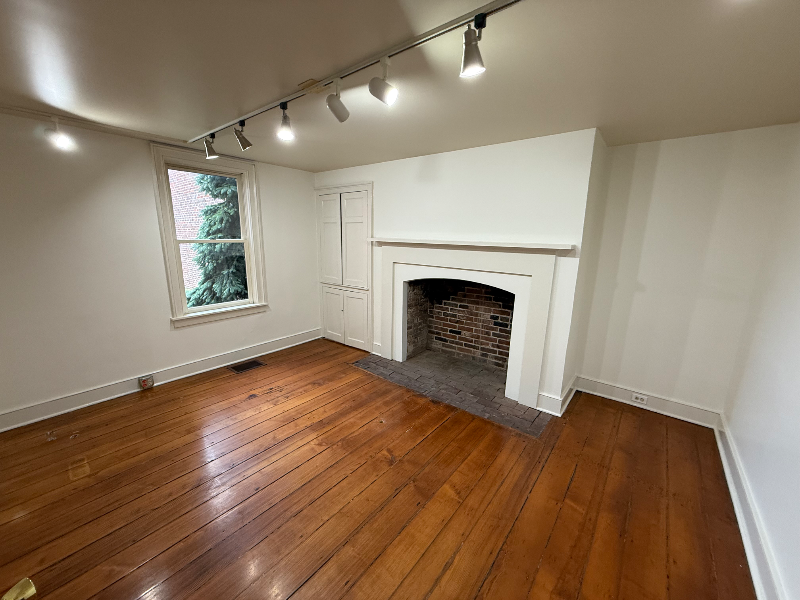 263 N Limestone - Photo 6 of 26