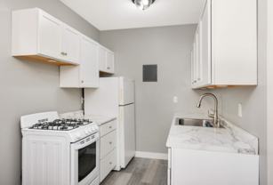 3308 Girard Ave S #302 - Photo 1 of 1