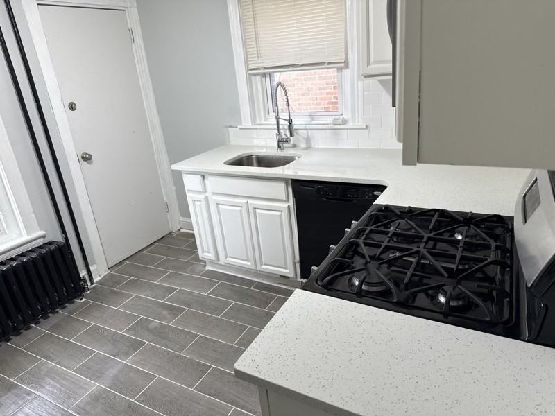 5502 Crowson St - Photo 3 of 17