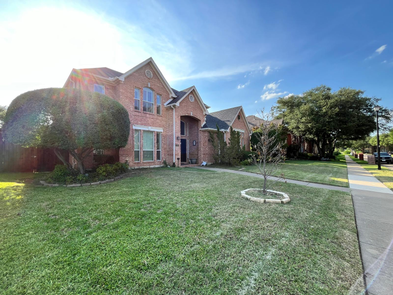 3109 Glenmere Ct - Photo 2 of 20