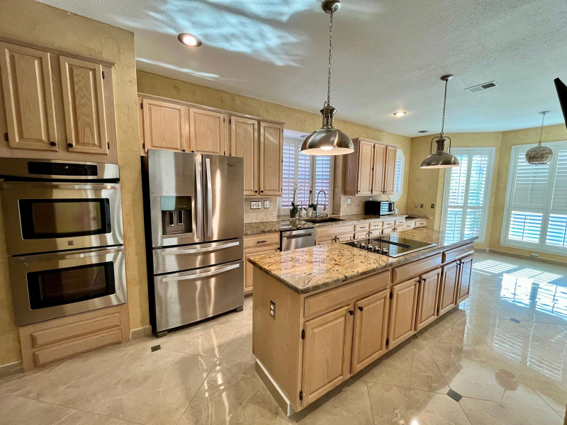 3109 Glenmere Ct - Photo 3 of 20