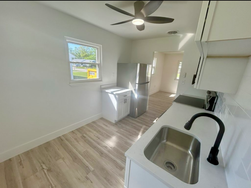 495 Drexel Ave - Photo 3 of 9