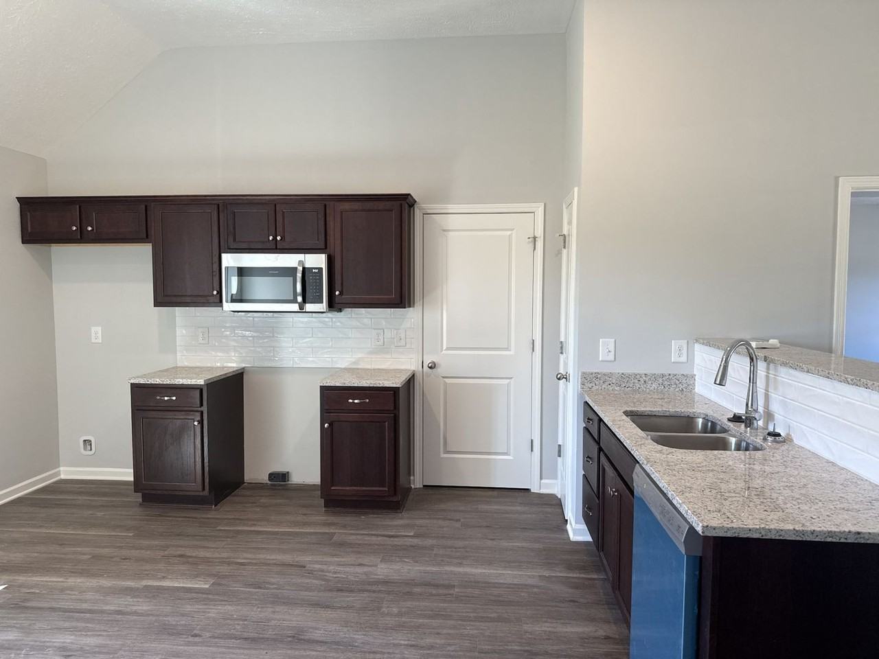 110 Hidden Cir - Photo 2 of 9