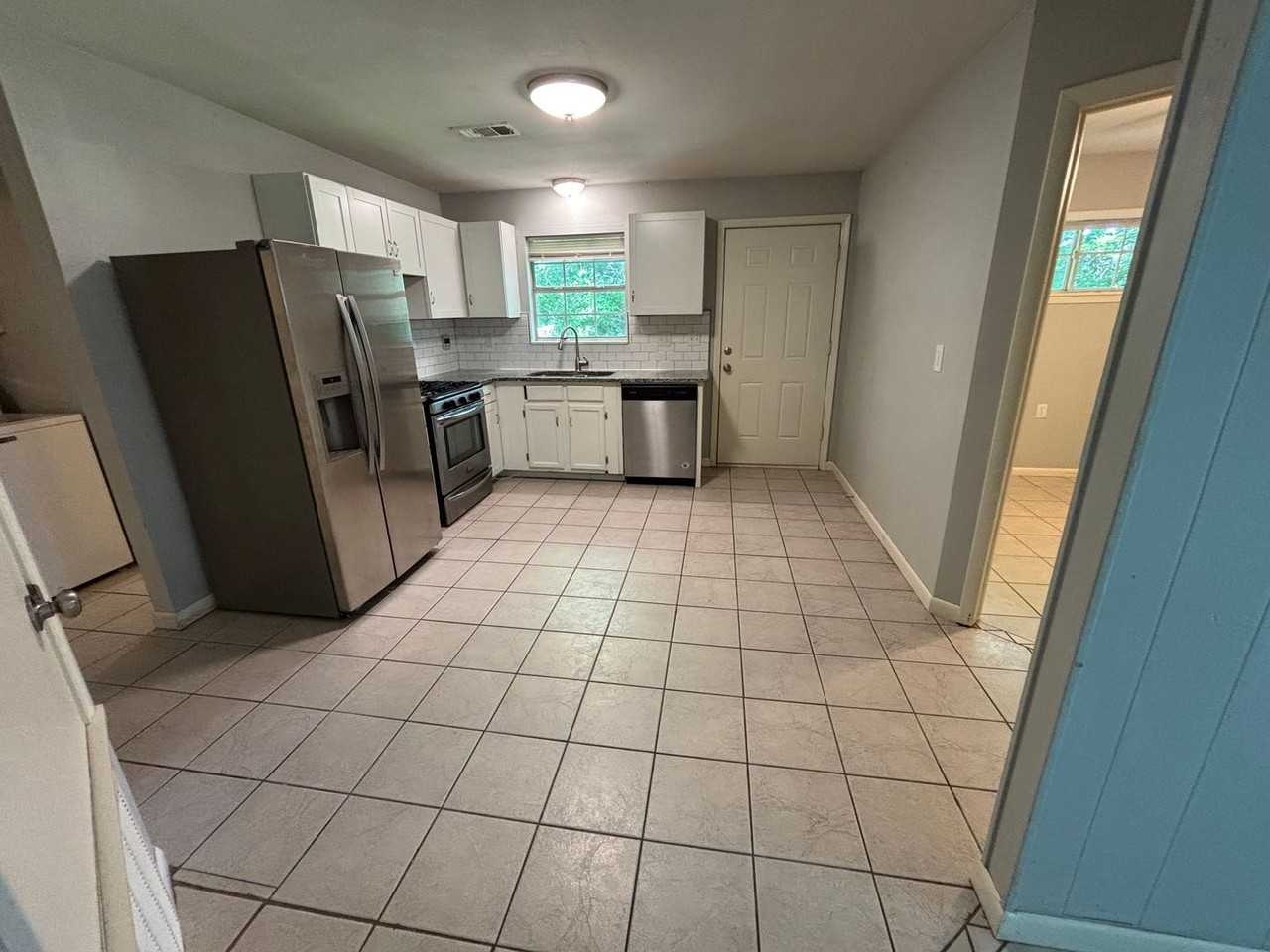 6450 W Nicole Ln - Photo 4 of 11