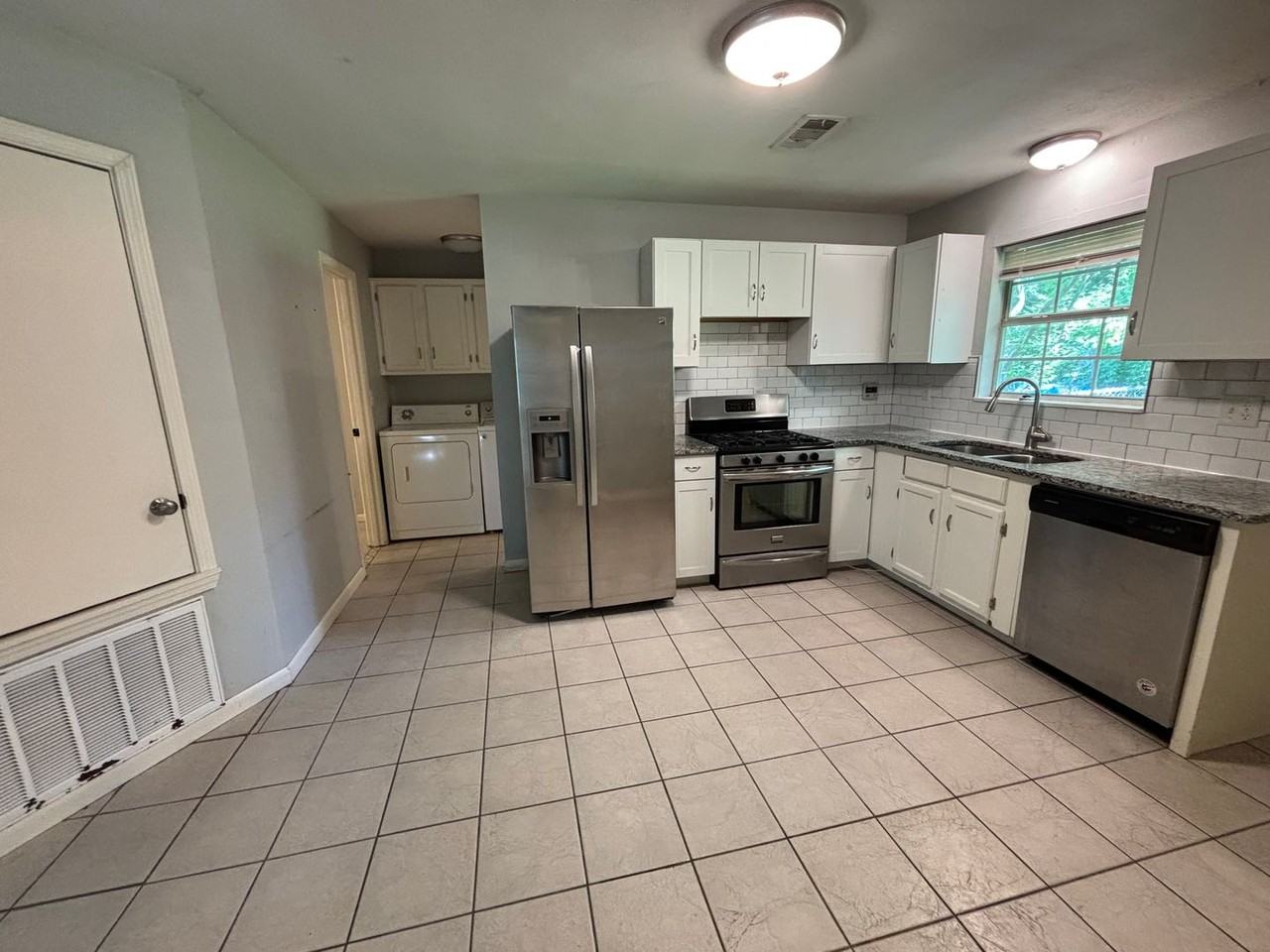 6450 W Nicole Ln - Photo 7 of 11