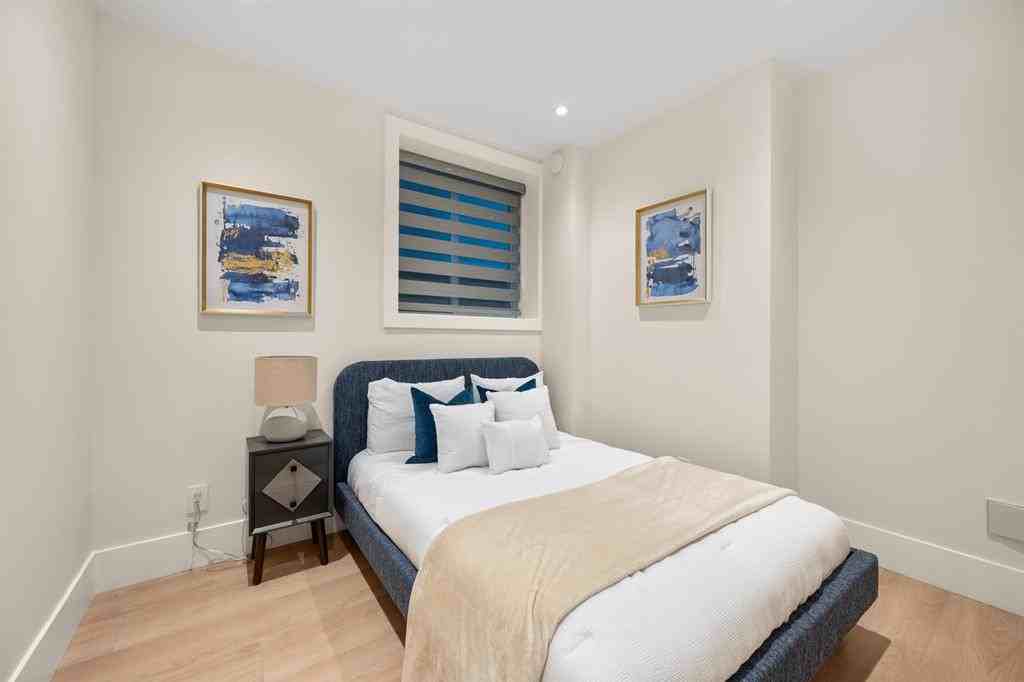 322 18th Street East #B - Photo 6 of 11