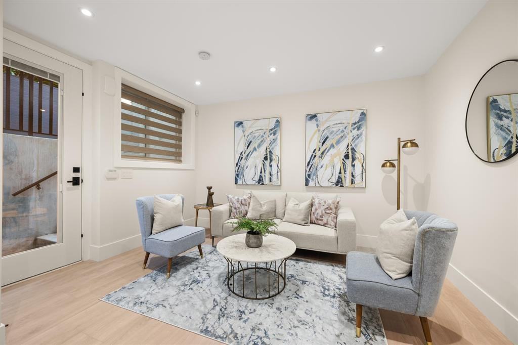 322 18th Street East #B - Photo 4 of 11