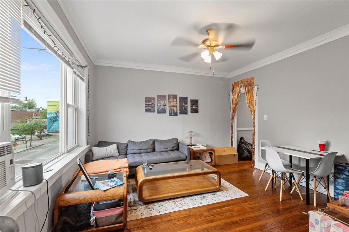 2465 N Clark St #2 - Photo 2 of 10