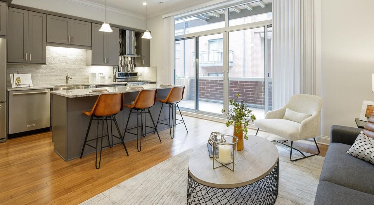 1031 W Monroe St #3 - Photo 7 of 15