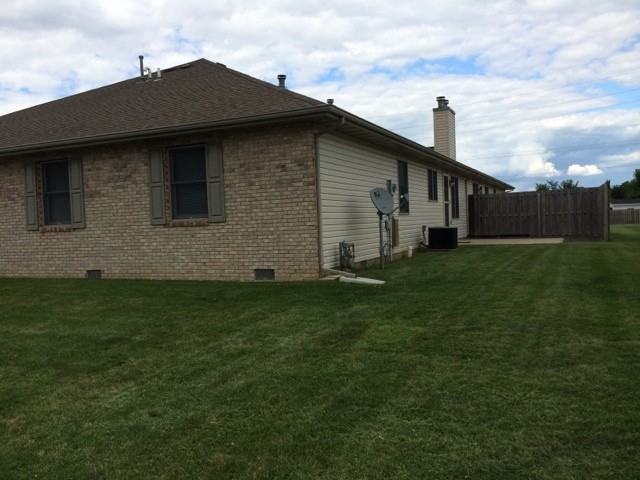 6300 Hayley Ct - Photo 2 of 16