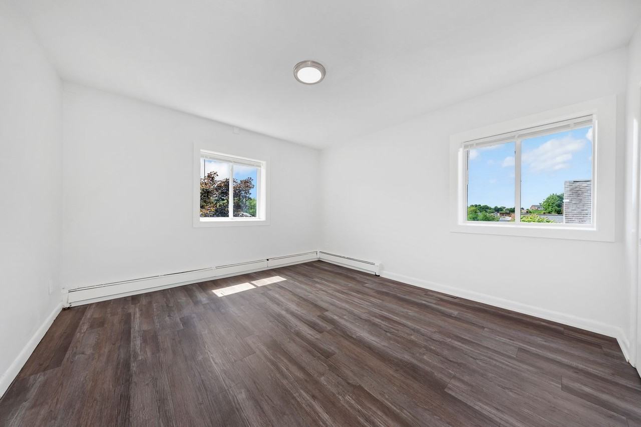 1045 River St #11 - Photo 5 of 23