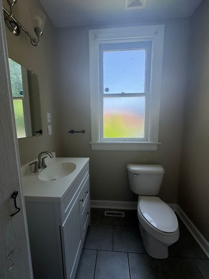 202/204 Eaton Avenue - Photo 6 of 14