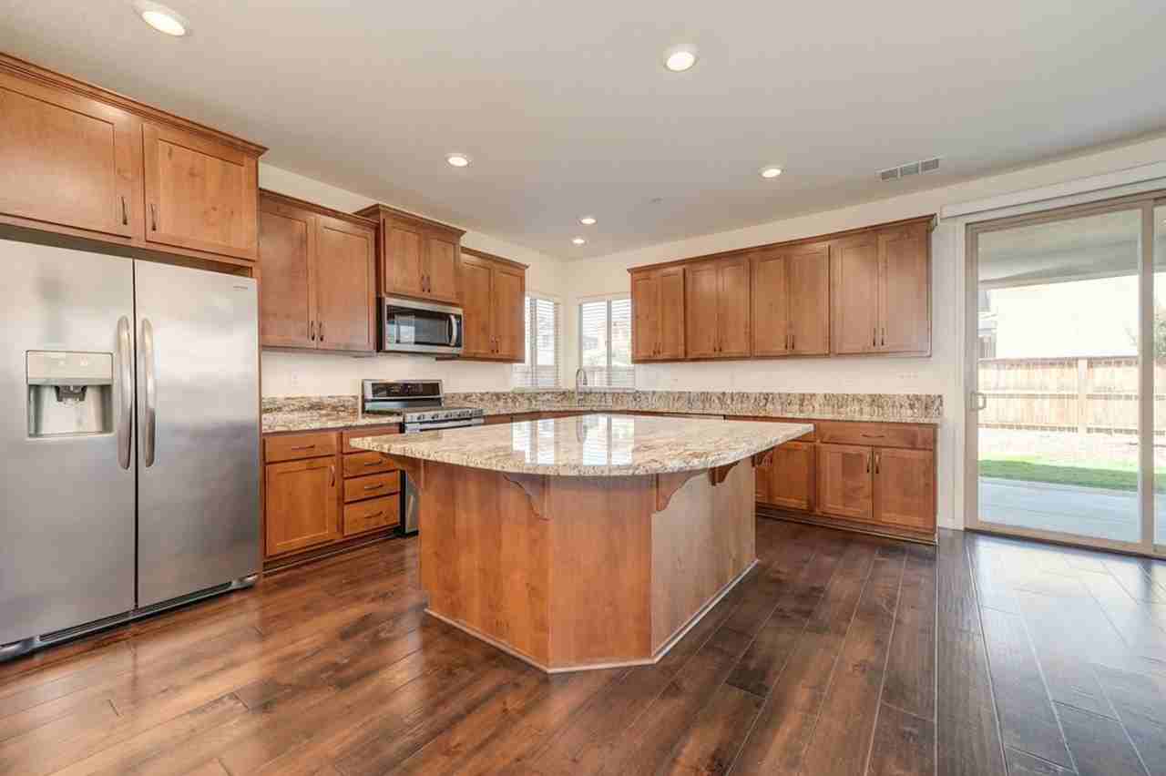 3809 Fenway Cir - Photo 7 of 49
