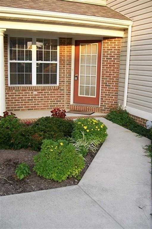 109 Oak Hill Ln - Photo 2 of 17