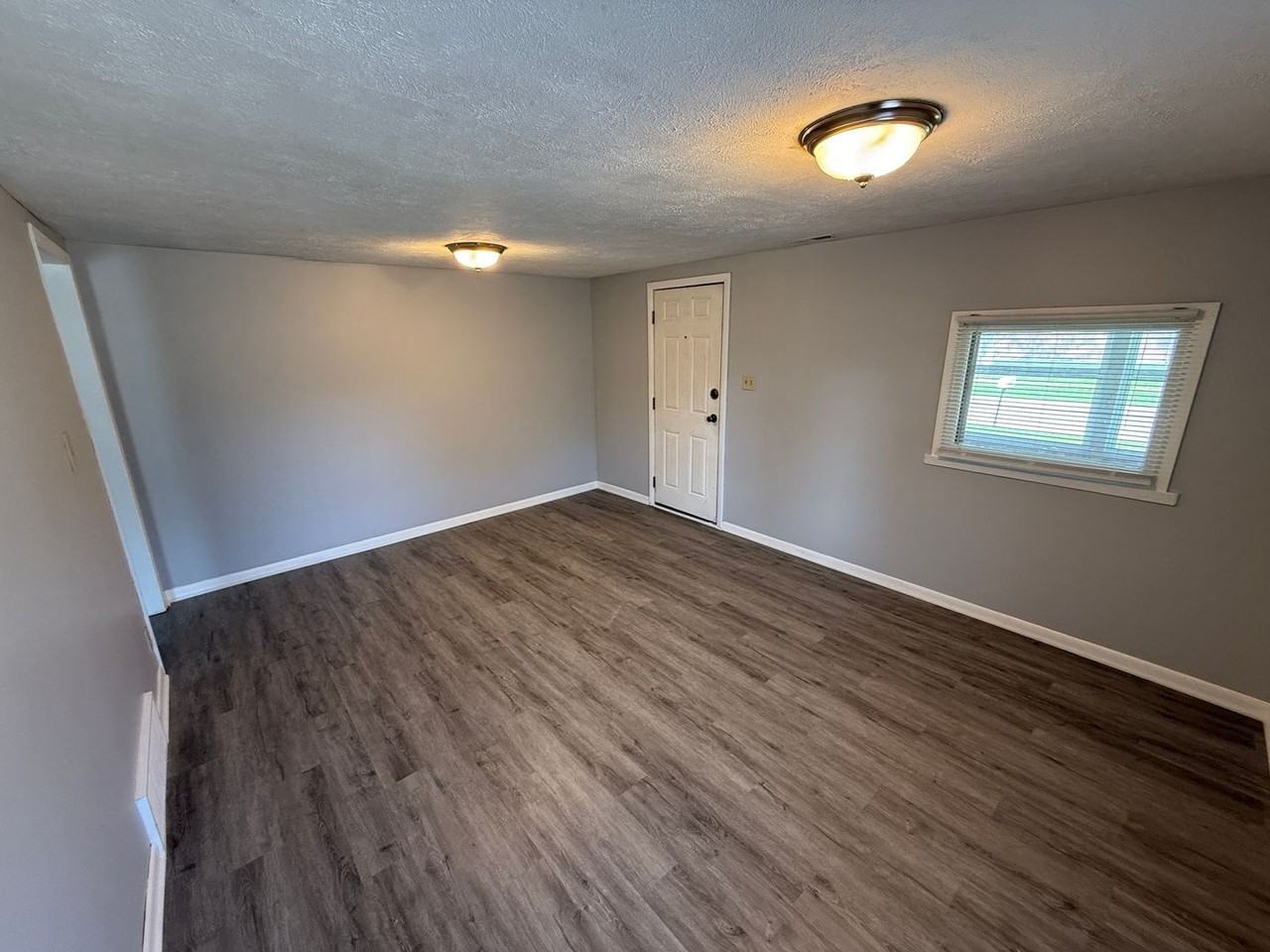 2001 N 29th St - Photo 3 of 18