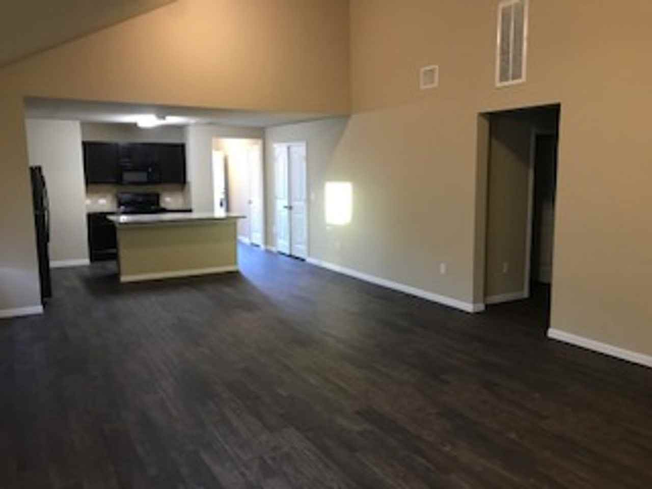 15221 Shell Bark Cove - Photo 4 of 26