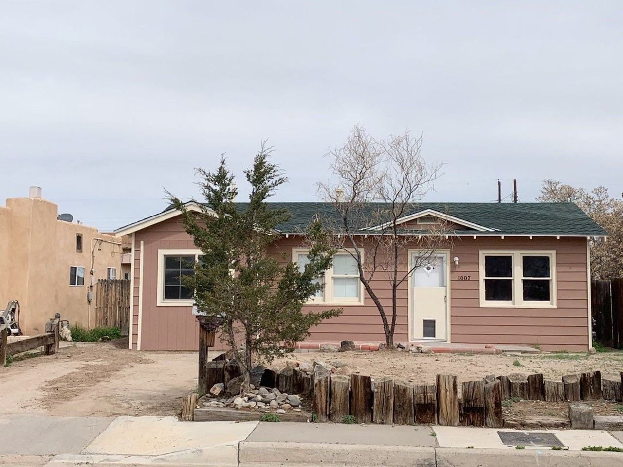 1007 Headingly Ave Nw - Photo 2 of 18