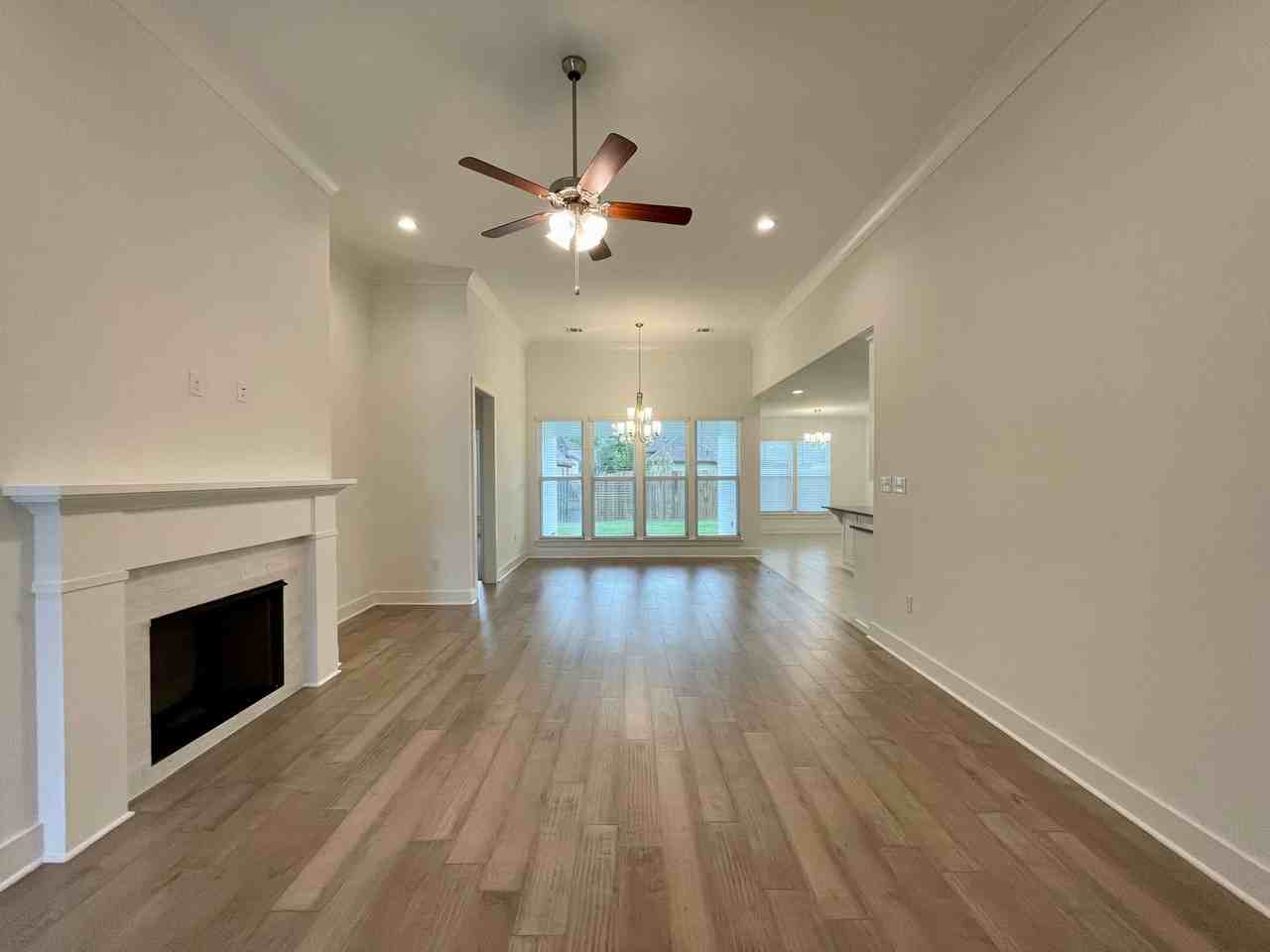 14030 Trailhead Dr - Photo 2 of 17