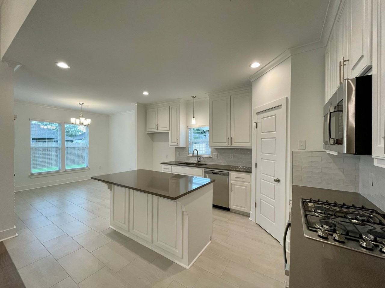 14030 Trailhead Dr - Photo 6 of 17
