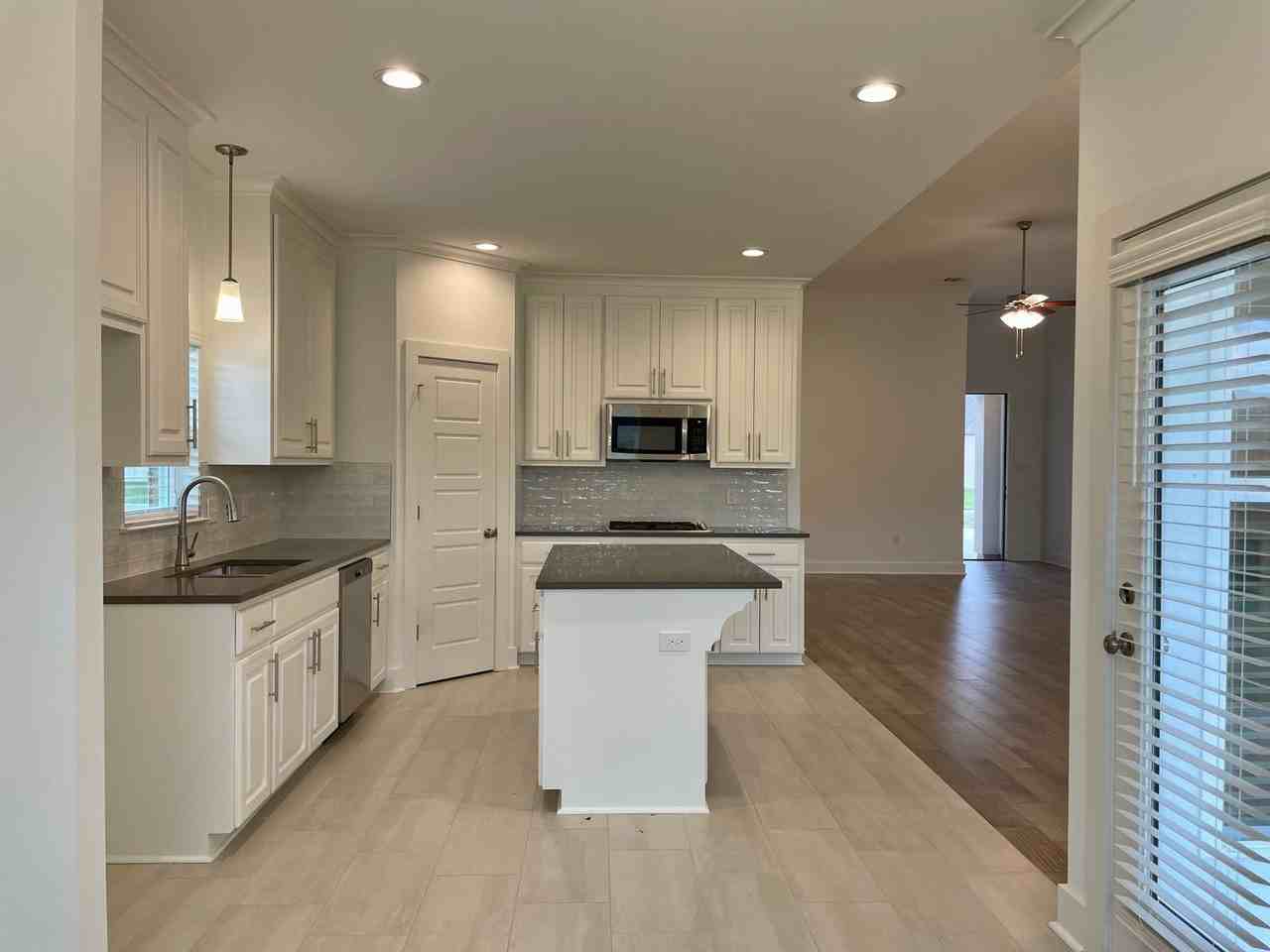 14030 Trailhead Dr - Photo 7 of 17