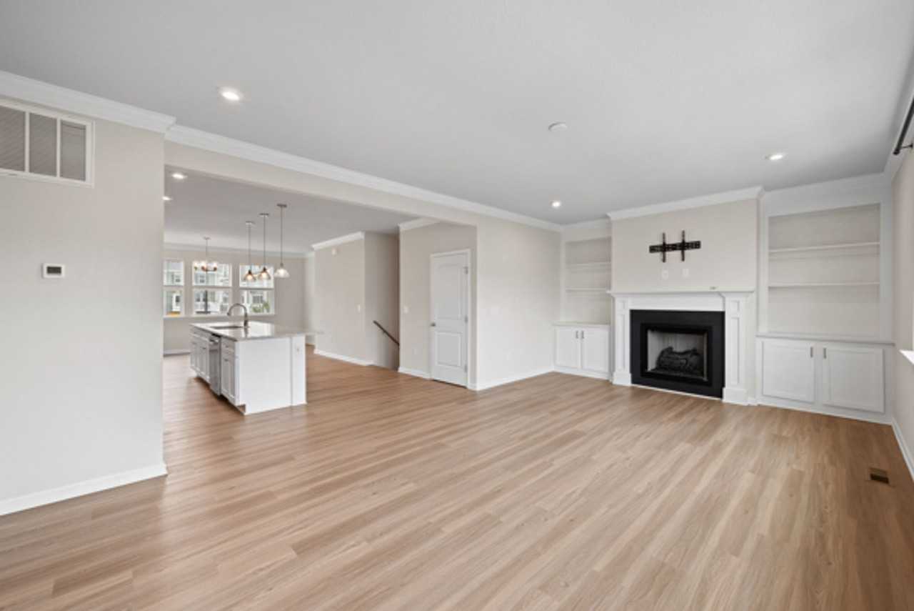 406 Rhema Rd - Photo 2 of 35