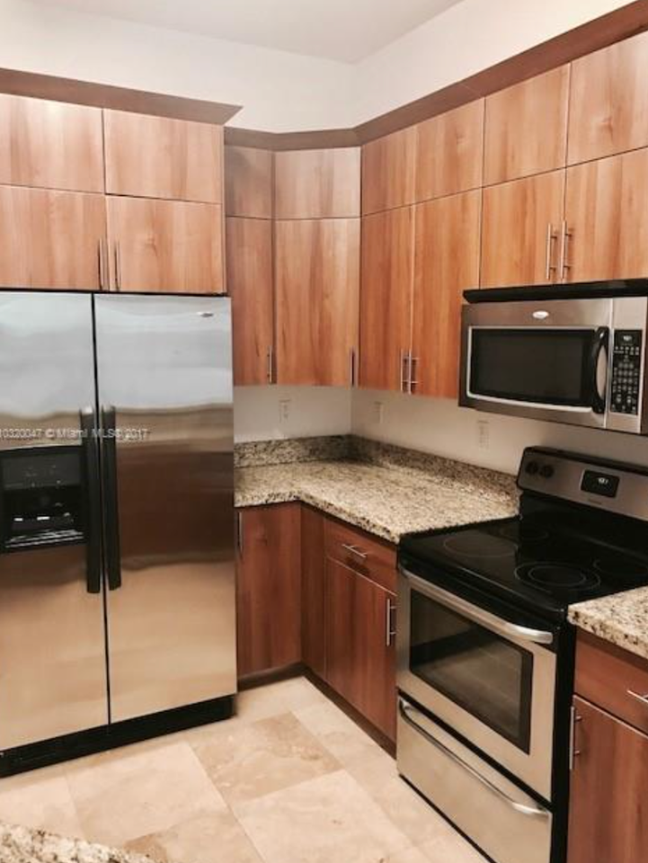 2286 Sw 16th Ct - Photo 2 of 8