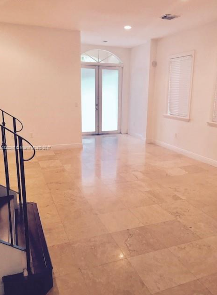 2286 Sw 16th Ct - Photo 3 of 8