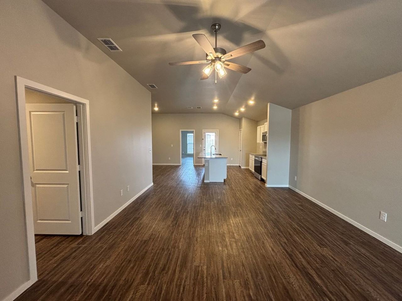 3506 Trenton Ave - Photo 3 of 19